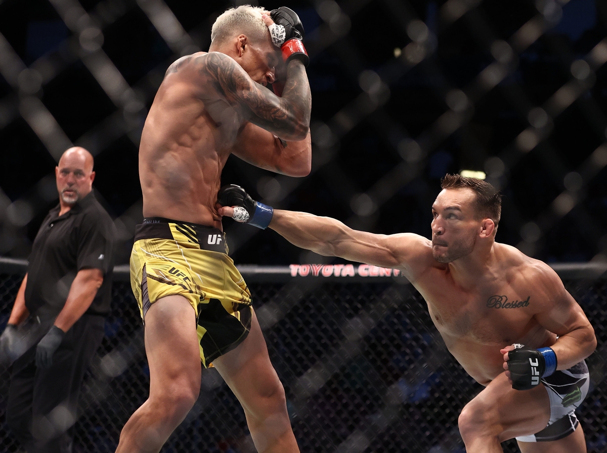 video review : Charles Oliveira versus Michael Chandler at UFC 262