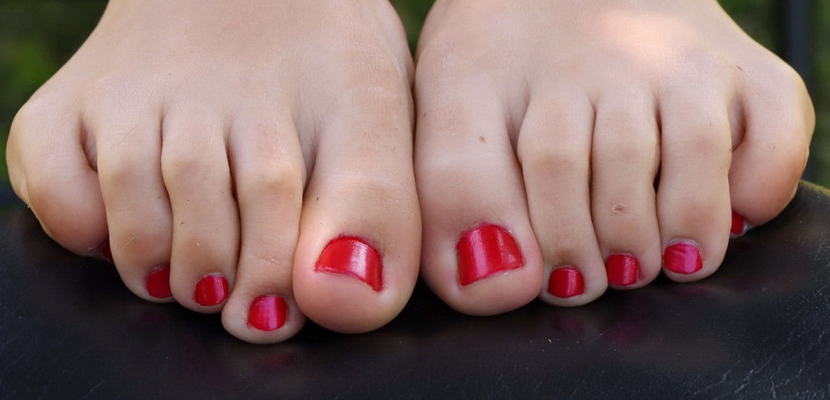a California girl named Katya showing her toes