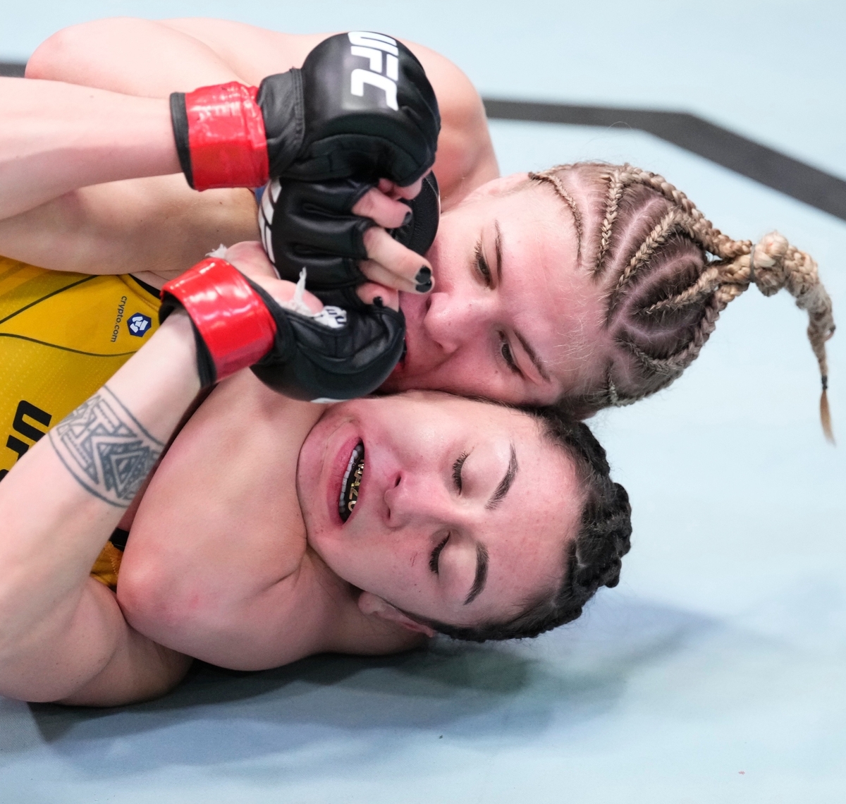 Sabina Mazo being choked by Miranda Maverick at UFC Fight Night