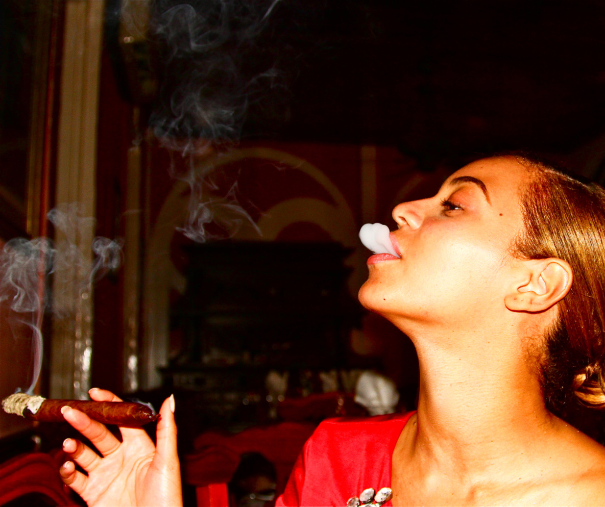 Dont Talk About It, Be About It: Beyonce Smokes Cigars Now