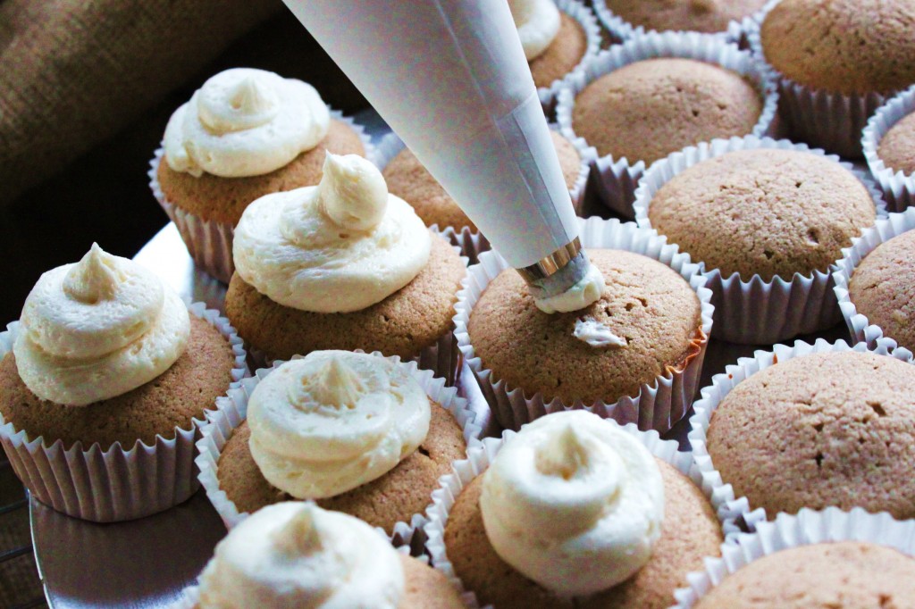 snickerdoodle cupcakes