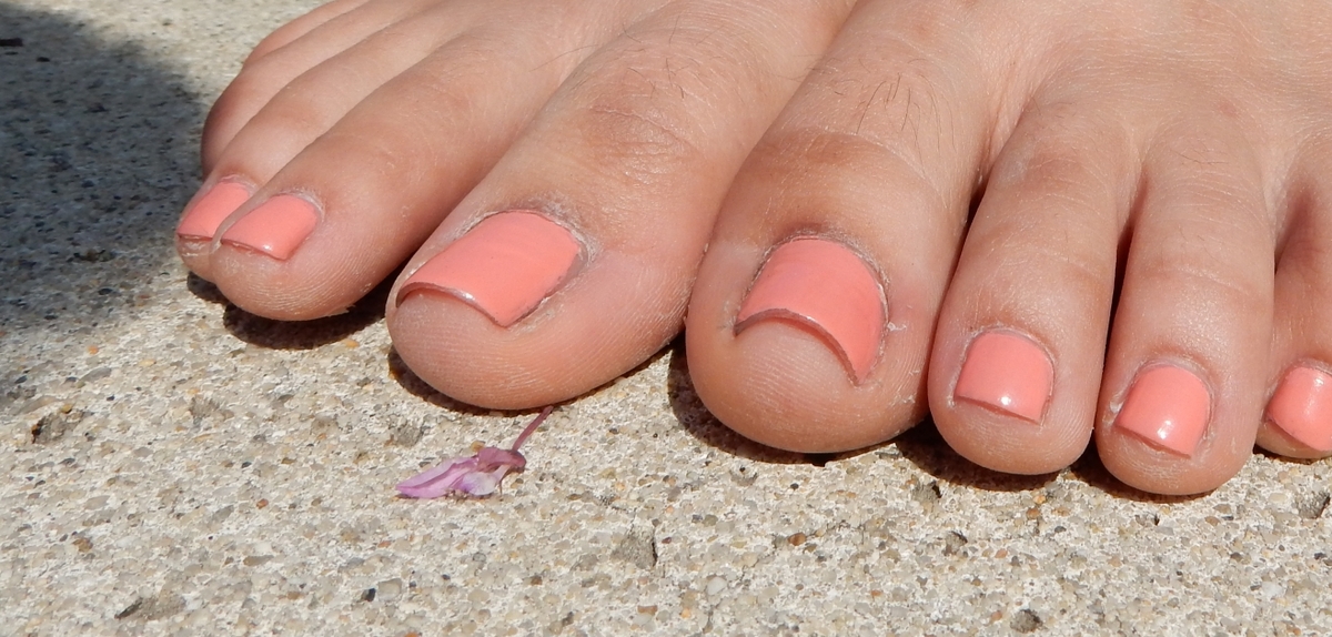 Amara Jade's toes