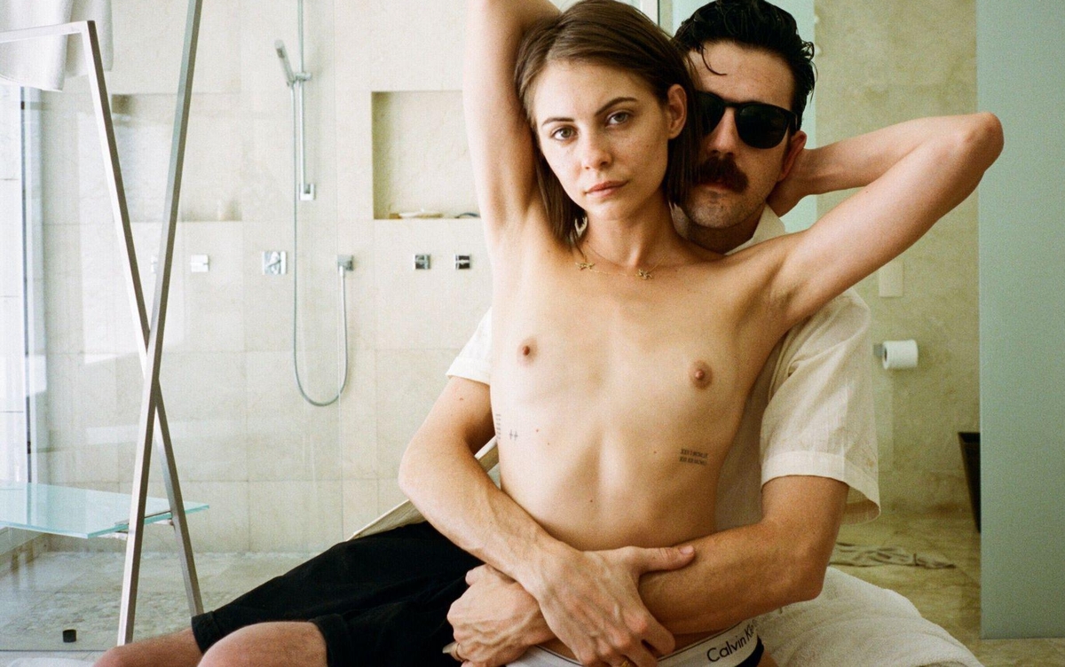 Willa Holland showing her tits