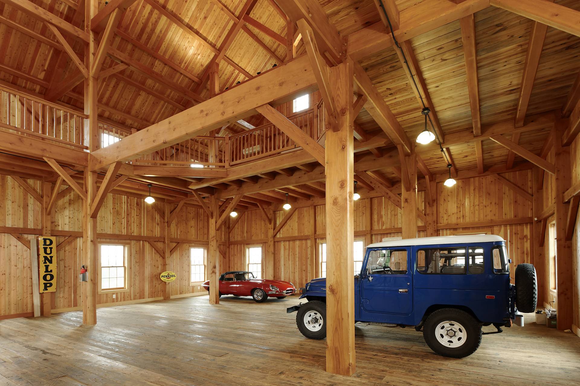 a timber frame Bowa barn