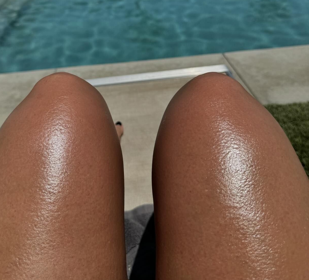 Demi Lovato's thighs