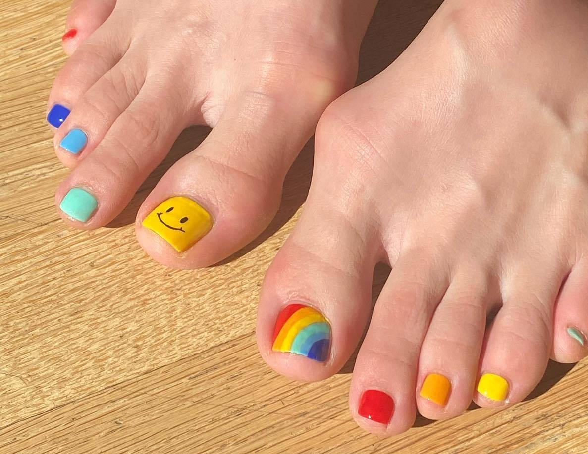 Chloë Grace Moretz's toes