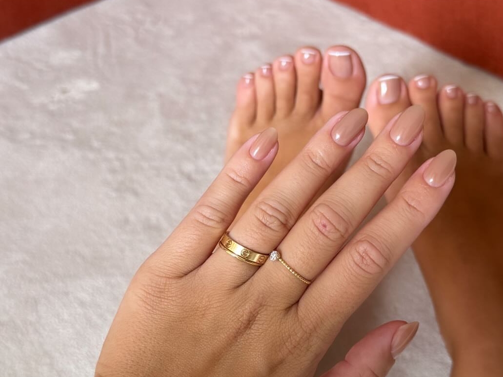 Catarina Maia's fingers