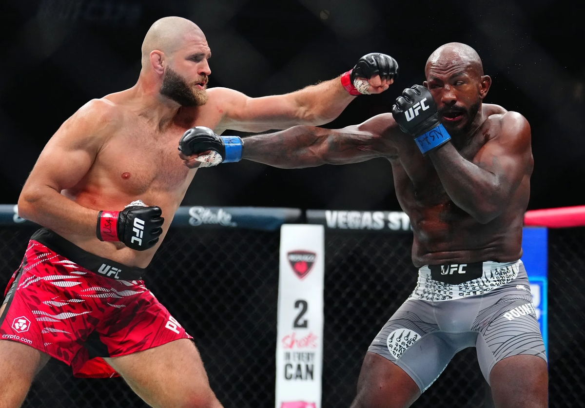 video review : Jiří Procházka versus Khalil Rountree Jr at UFC 320