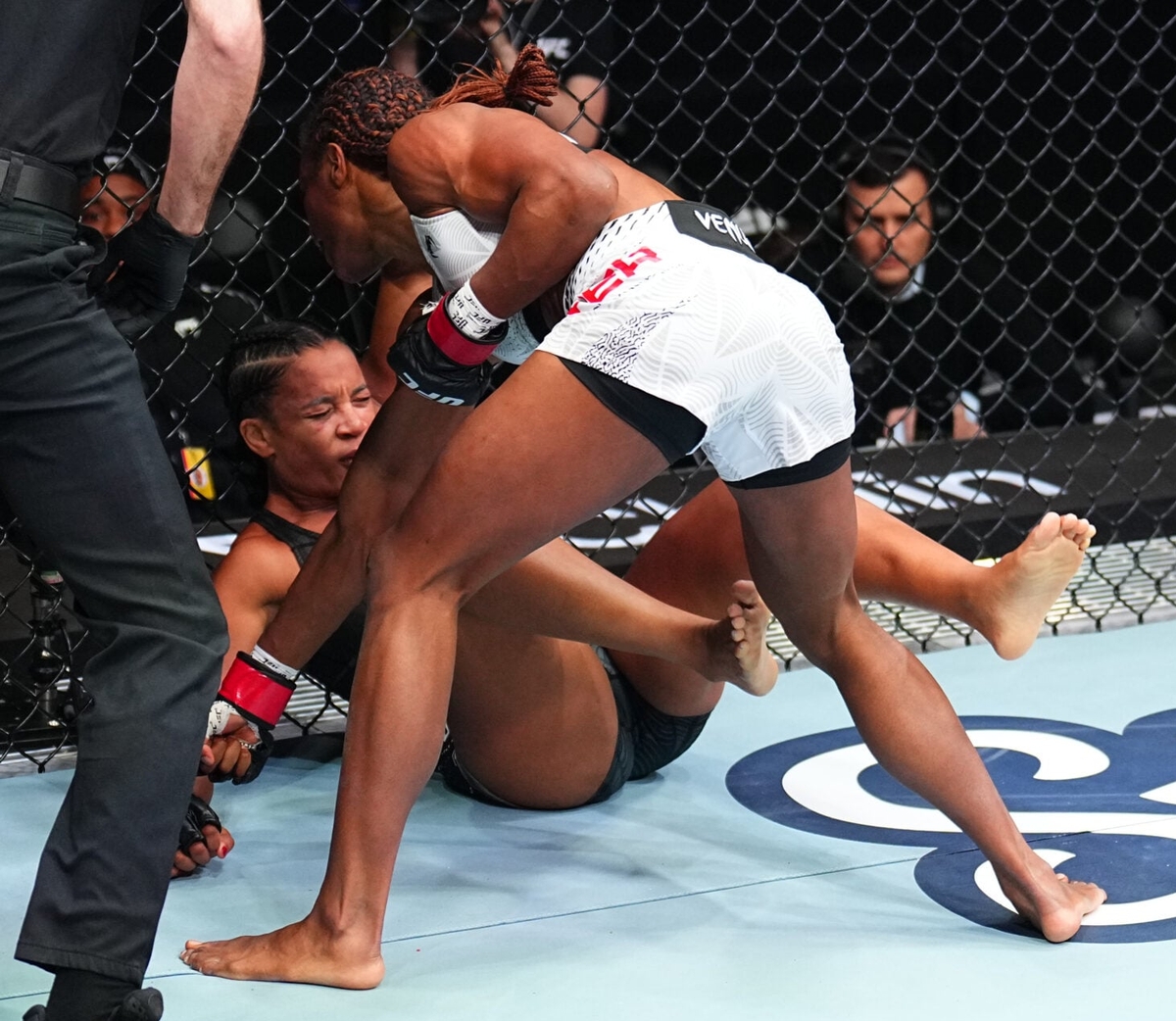 video review : Shanelle Dyer versus Ravena Oliveira at UFC Fight Night