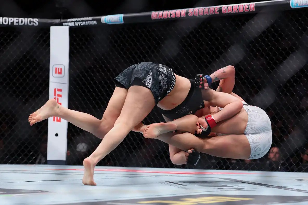 Erin Blanchfield taking down Tracy Cortez at UFC 322