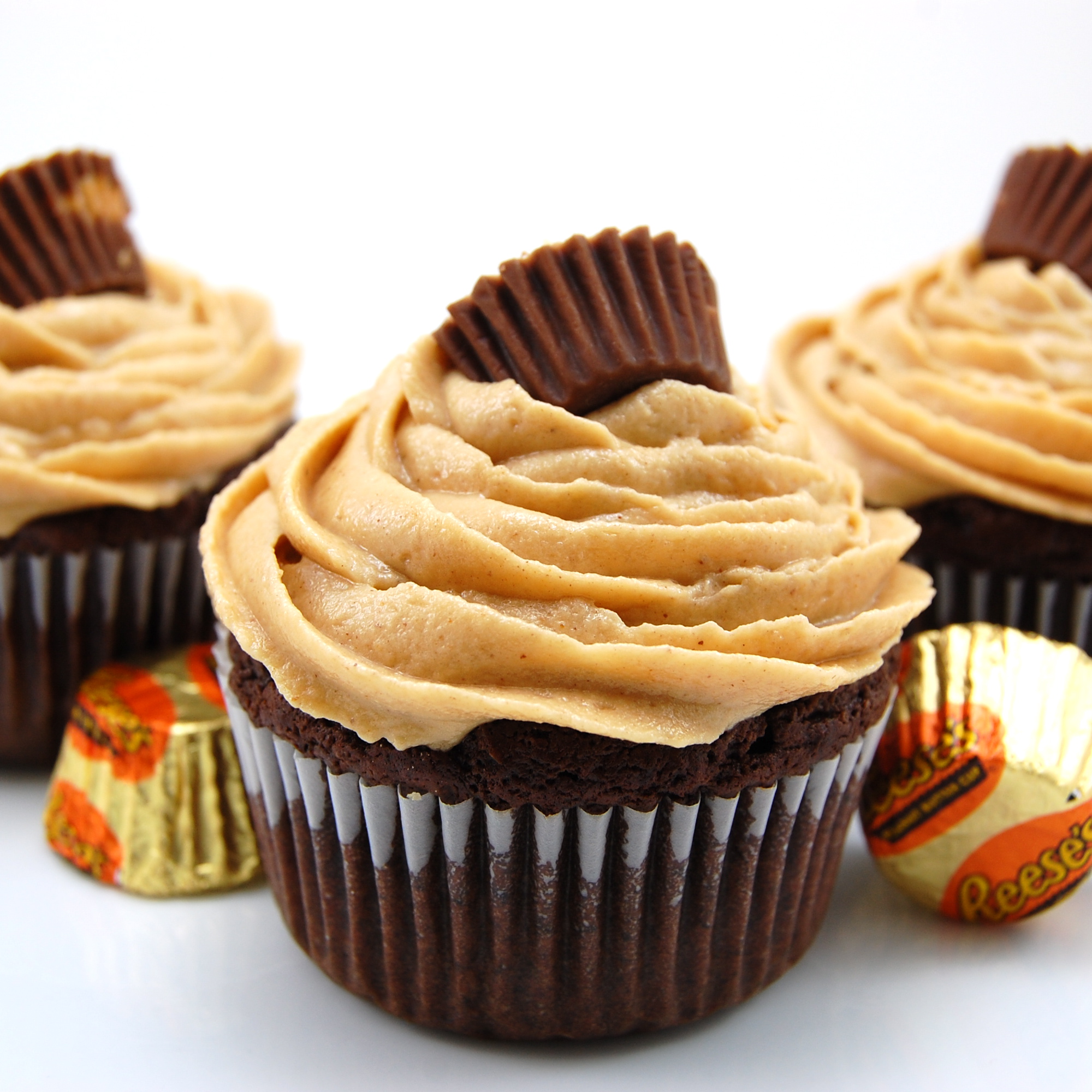 Reese's peanut butter cupcakes