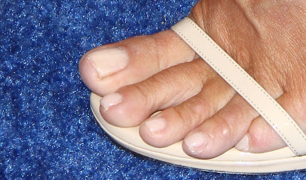 Pamela Anderson's toes