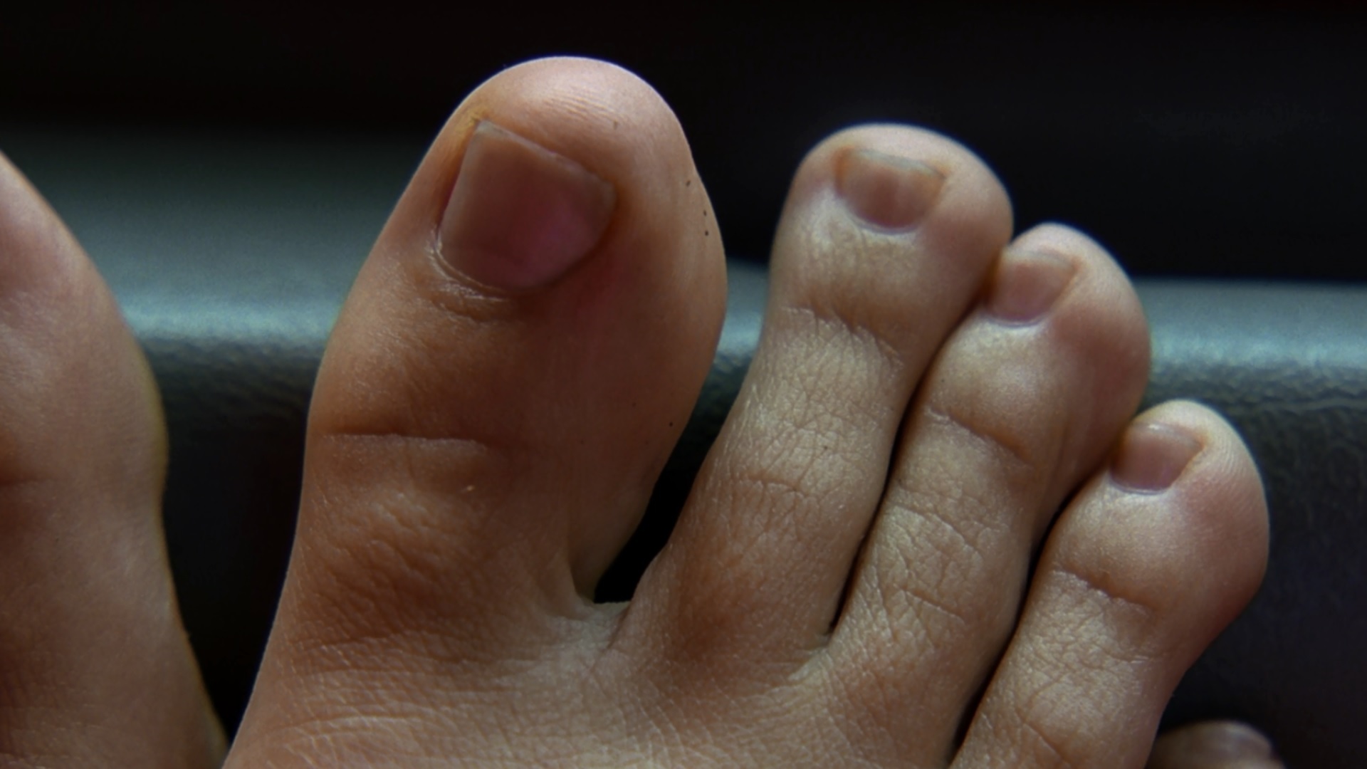 Uma Thurman showing her toes as Beatrix Kiddo in Kill Bill