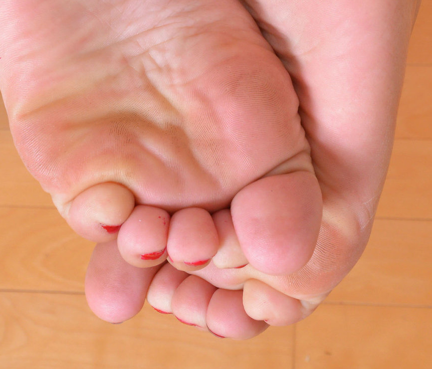 Millie Stone's feet