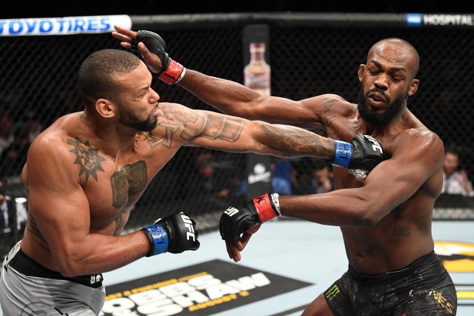 video review : Jon Jones versus Thiago Santos at UFC 239