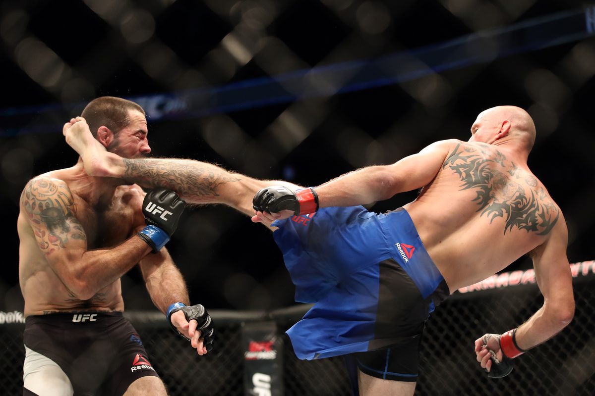 video review : Donald Cerrone versus Matt Brown at UFC 206