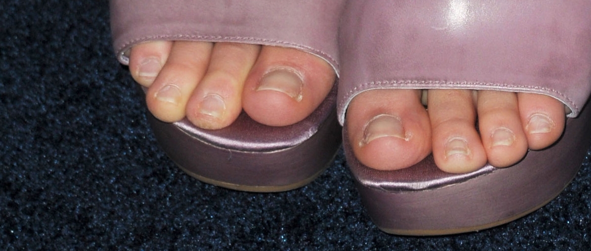 Margot Robbie's toes